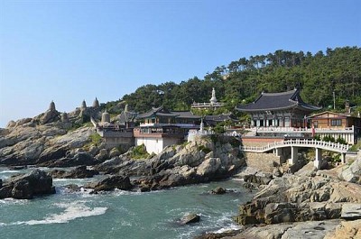 Ngôi chùa cổ Haedong Yonggungsa 600 tuổi ở Busan Ngôi chùa cổ Haedong Yonggungsa 600 tuổi ở Busan