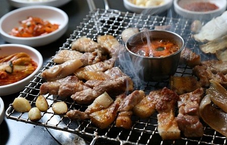 Thưởng Thức Thịt Heo Đen - Trải Nghiệm Tuyệt Vời Khi Đến Với Jeju