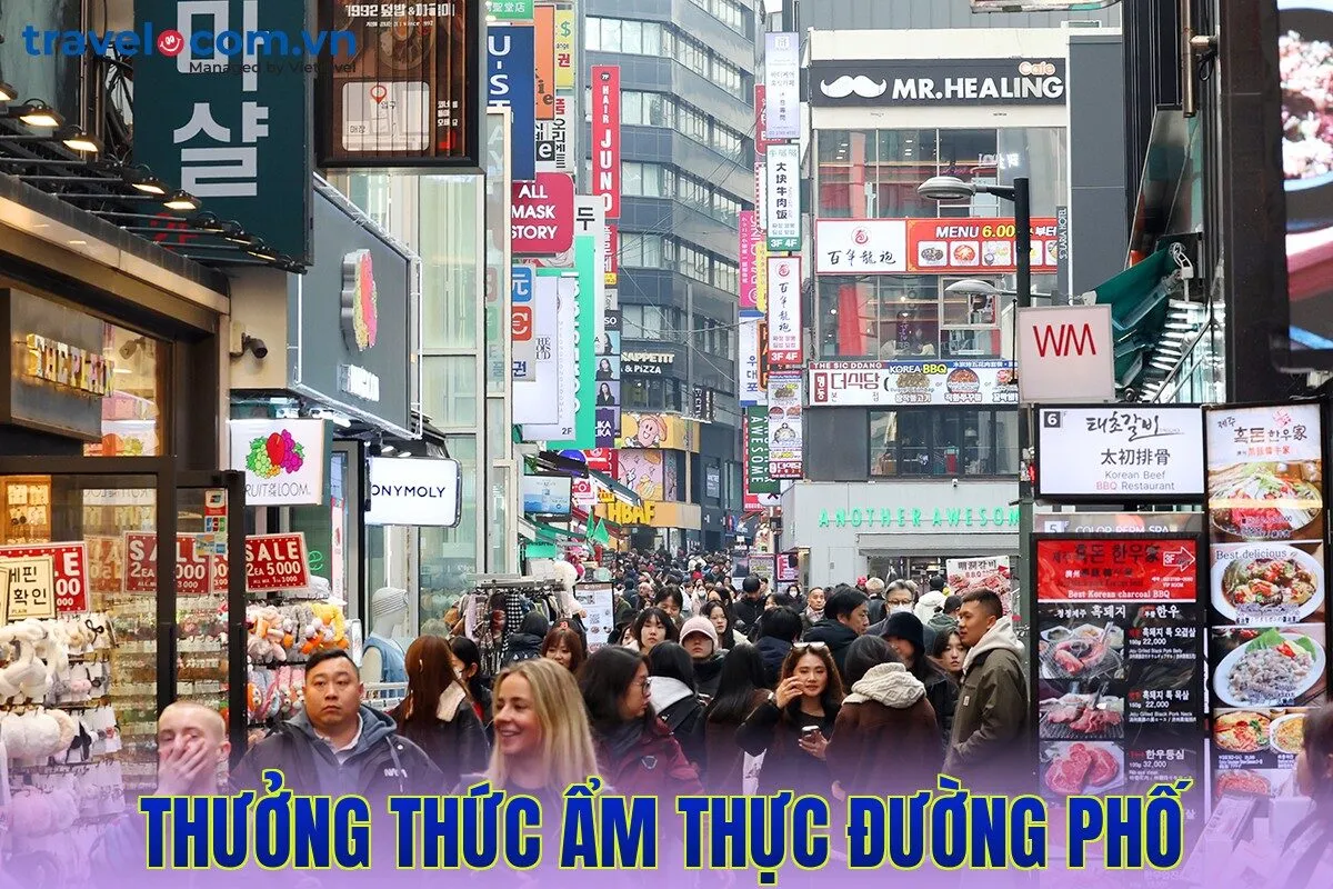 thưởng thức ẩm thực đường phố